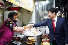 [22대 총선 누가 뛰나] 권영진 예비후보 두류관광특구와 연계 특색있는 전통시장 만들겠다