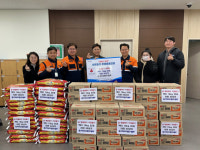 포스코 생산기술부, 포항  환여동에 설 맞이 후원물품 전달