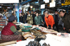 포항 수산물품질관리센터, 지자체 최초 수산물 안전 검사기관 지정 '쾌거'