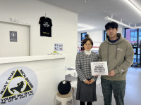 한수원-초록우산 영무체육관에 ‘열여덟 혼자서기’ 인턴십 현판 전달