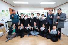 울진군, 찾아가는 등불교실 외선미1리 졸업식