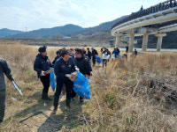영덕군 물관리사업소·에코비트워터, 합동 하천 정화활동
