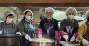 포항시 북구청장, 무료급식소 배식 봉사 펼쳐