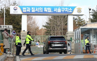 정진석 등 대통령실 참모들, 尹대통령 접견...