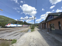 [기획특집] 한산했던 시골 임기역...카페 열었더니 사람들로 북적