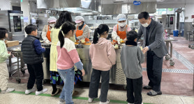케이비푸드(KB FOOD)경산교육청점 | 경산교육지원청, 학교 급식 중단에 대체식 제공 긴급 대응