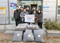 경구중, 대구 남산3동에 이불·성금 기탁…학생·교직원 나눔 실천