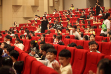 명작 동화에 영주를 담다…어린이 댄스컬 영주사과를 사랑한 백설이 호응