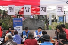 한국당뇨협회, 중원노인종합복지관서 혈당측정 캠페인 진행
