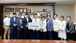 삼성디스플레이, 중증장애환아 위해 1억원 삼성서울병원에 전달
