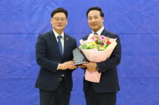 김용성 경기도의원, 도의회 더불어민주당 선정 올해의 의원