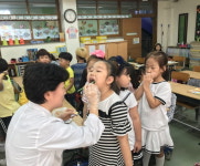  부천시 오정보건센터, 초등학생 충치예방 불소바니쉬 도포 실시 