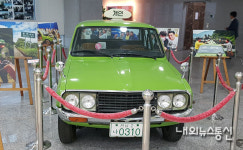  [포토뉴스] 영화 택시운전사에서 송강호가 운전하던 택시가 국회에? 