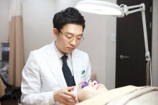  겨울철 미세먼지로 심해지는 여드름, 흉터, 피부 관리법에 대하여 
