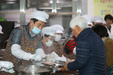  이강덕 포항시장, 평생학습원방문  배식 봉사 