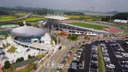 부여군, 종합운동장에 200여대 주차공간 추가 확보