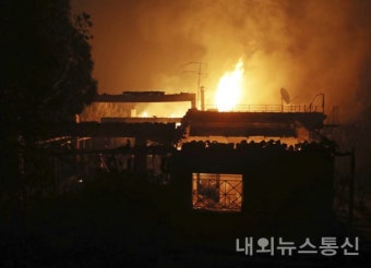 강풍에 잡히지 않는 그리스 산불...사망자 최소 50명까지 증가