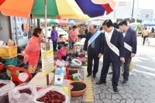 경북 문경시, 추석맞이 전통시장 장보기 릴레이 행사 개최