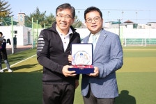 김창관 의장, 둔산종합사회복지관 감사패 받아