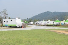 세종 합강캠핑장 카라반 2년 안돼 역한 냄새 등 문제점 제기
