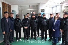 고양시비정규직근로자지원센터, 노사상생 우수모범아파트 현판 제막식