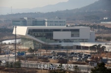 충남도, 올 3개 도서관 개관... 5년내 100만권 도서 확충