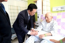 박남춘 인천시장, 3.1절 맞아 생존 애국지사 방문