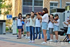 다빛초 학생들 아침 클래식 선율에 등굣길 발걸음 가벼워