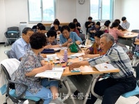 백화노인복지관 두뇌키움 청춘학당 실시