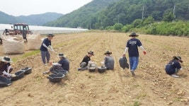 울산대학교 농촌봉사활동 문경농민 함박 웃음