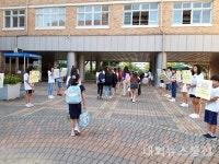 충주 국원초등학교, 등교맞이 및 교통 안전 캠페인 펼쳐