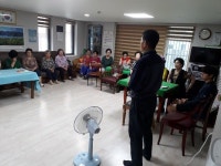 안양만안경찰서 석수지구대, 추석명절 맞아 경로당 봉사 및 범죄예방 홍보활동 전개