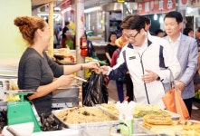 최종환 파주시장, 추석맞이 금촌통일시장 방문