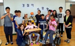 꽃동네학교, 사랑나눔 행보 지속.. 투병중인 학생에 성금 전달