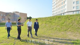 조길형 충주시장, 호암동토성 복원현장 답사