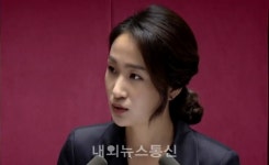 김수민 전국 작은도서관 3년간 2400여곳 휴·폐관