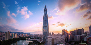 롯데, 신동빈 회장 뇌물공여 유죄... 롯데면세점월드타워점 특허 촉각