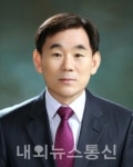 진천 한천초 서강석 교장 장학금 726만원 기부