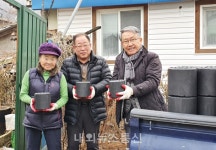 충주 주덕 송원의료재단 김종순 회장 9년째 사랑의 연탄 전달