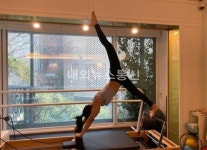 블랙핑크 제니, 필라테스 열중 셀피...매일매일 운동 할테야