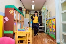 김휴환 목포시의회 의장, 코로나19 방역소독 몸소 실시