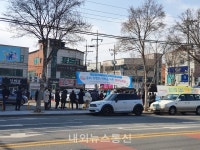 [포토] 대구 3일째 우체국앞 마스크 줄서기