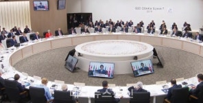 文 대통령 제안 'G20' 머리 맞댄다…오늘 정상회의 실시