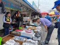 김원이 국회의원, 첫 의정활동 목포 시내 시장 방문