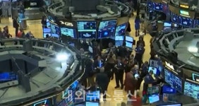 뉴욕증시, S&P 사상 최고치 마감