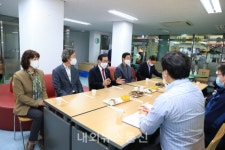 대구광역시의회, 송라시장 방문... 민생경제 현장 목소리에 귀 기울려