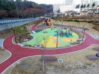 기능상실 저수지를 가족 여가활동의 명소로 탈바꿈