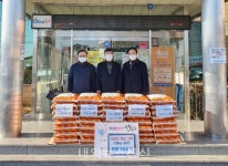 [사진] 충주시 목행감리교회, 사랑의 백미 기탁