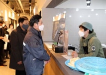 울산남구, 신정평화시장 청년몰을 방문, 운영 현황 등을 점검
