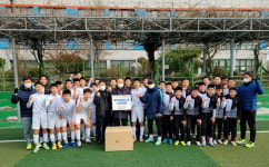 내외뉴스통신 이천수 인천지사장, 부평동중 모교에 KF94 마스크 전달